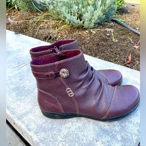Clark’s booties, size 8 1/2